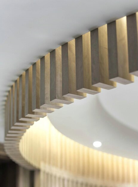 Tavane extensibile cu inserții decorative: cum să adaugi un plus de stil